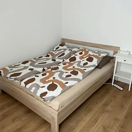 Komfortowe Mieszkanie Przy Parku Vratislav